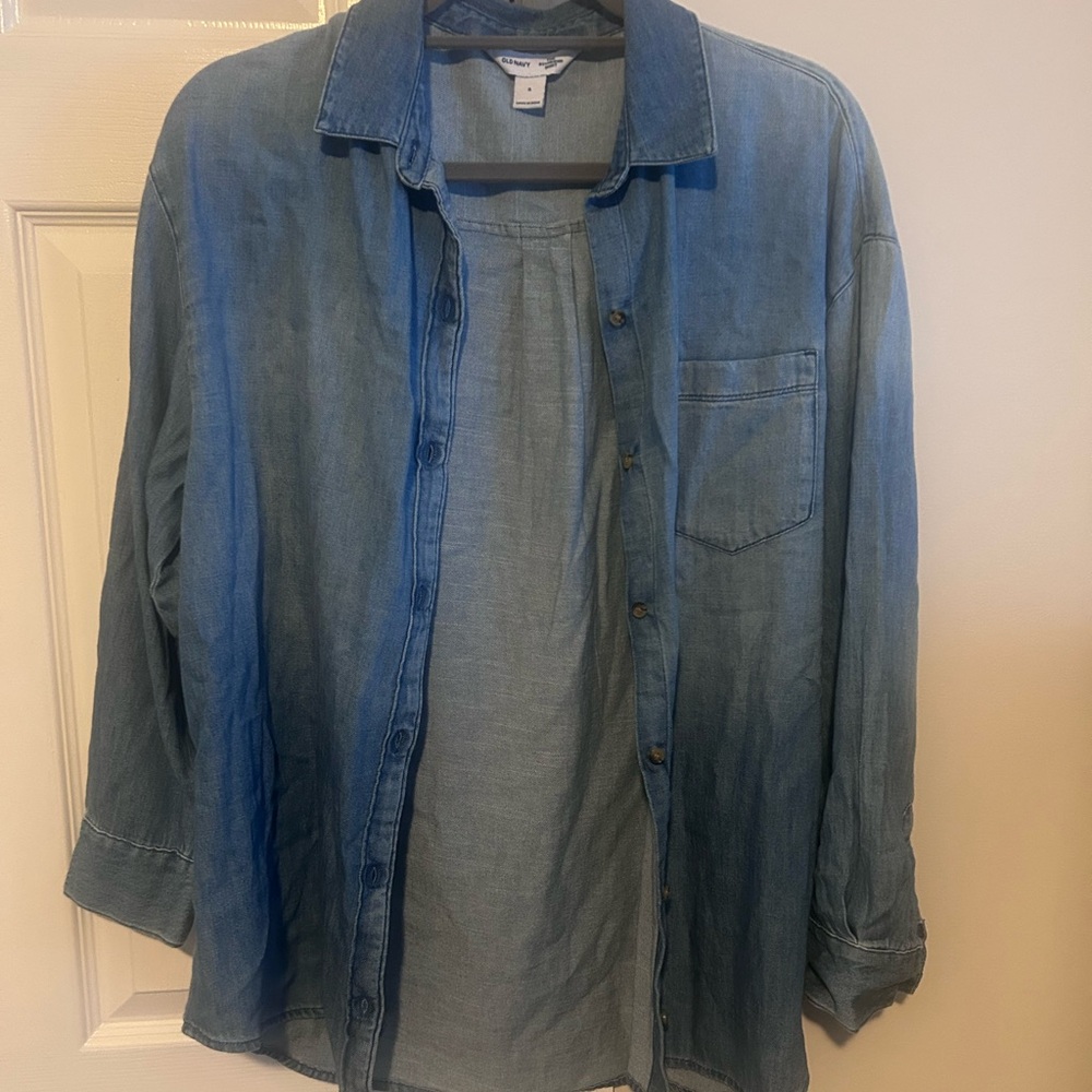 Old Navy Boyfriend Fit Denim Shirt - size small